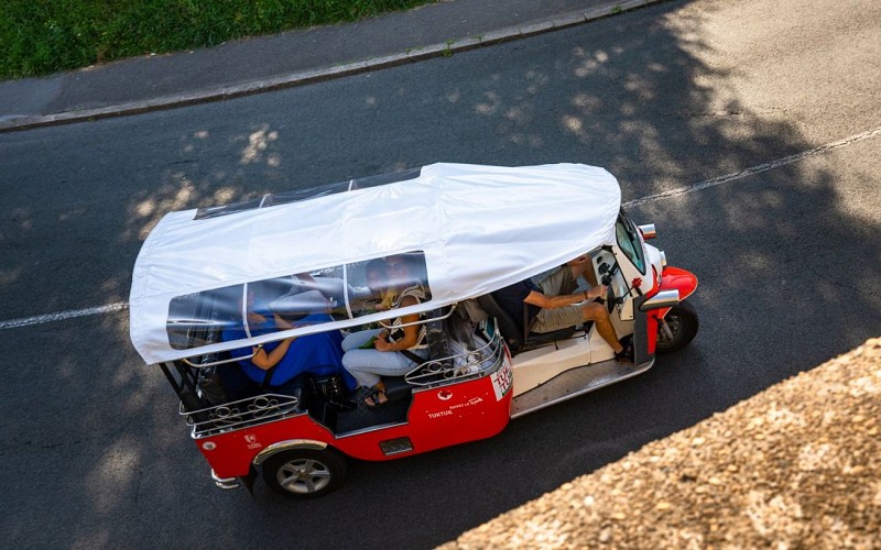 tuk-tuk-pays-basque-balade-a-bayonne