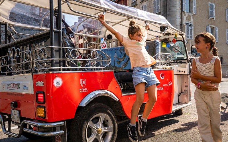 balade-en-tuk-tuk-bayonne