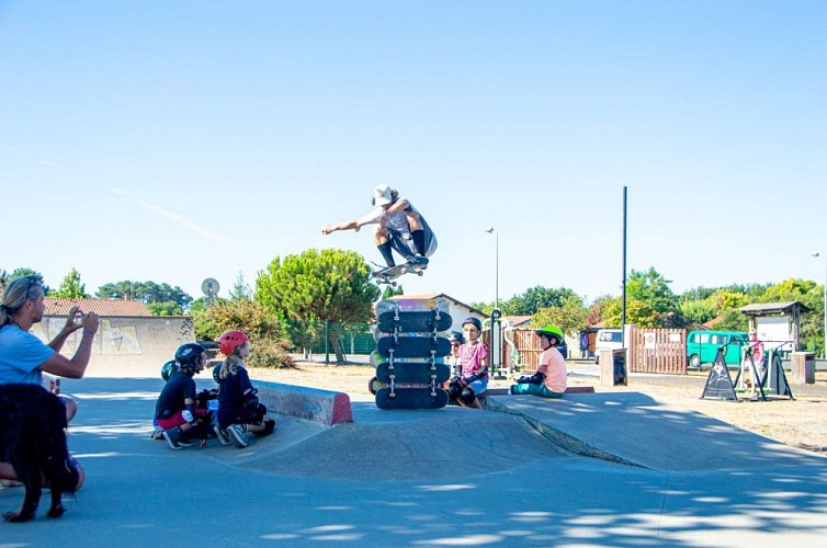 Ecole de surf &amp; skate Soonline_Moliets_landesatlantiquesud