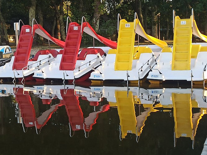 4 pedalos tobogan