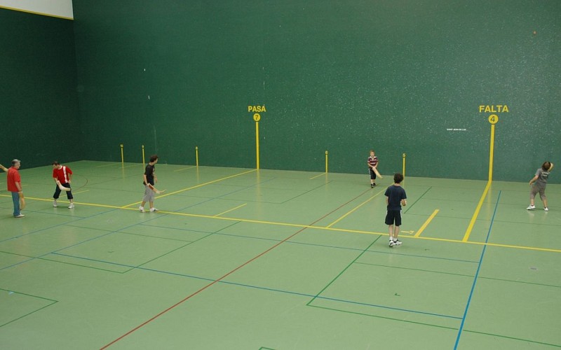 Pelote-Luzean-St-jean-de-Luz-2-1440x900