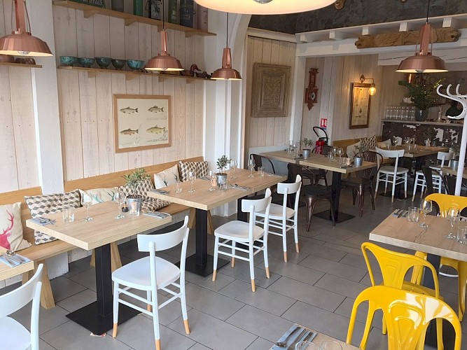 La-petite-Table