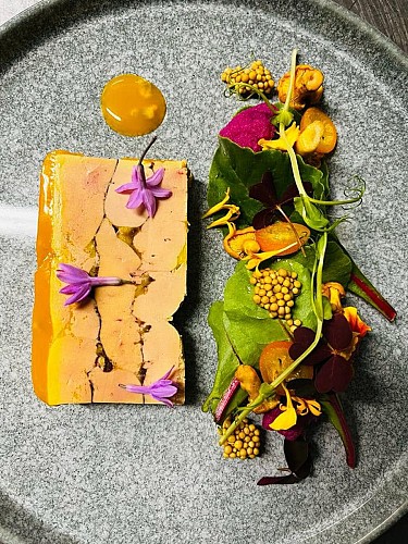 291la petite table Capbreton