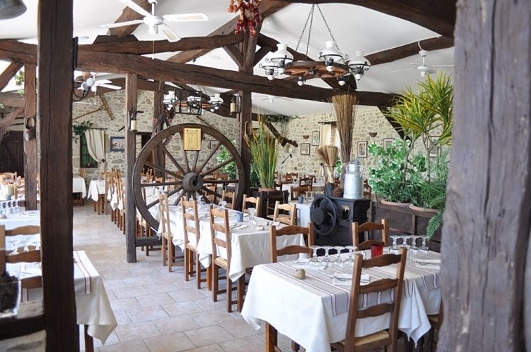 RESAQU047FS0006R_pailloles_fermedecouderc_7 [800x600]