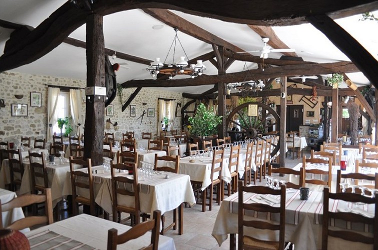 RESAQU047FS0006R_pailloles_fermedecouderc_6 [800x600]