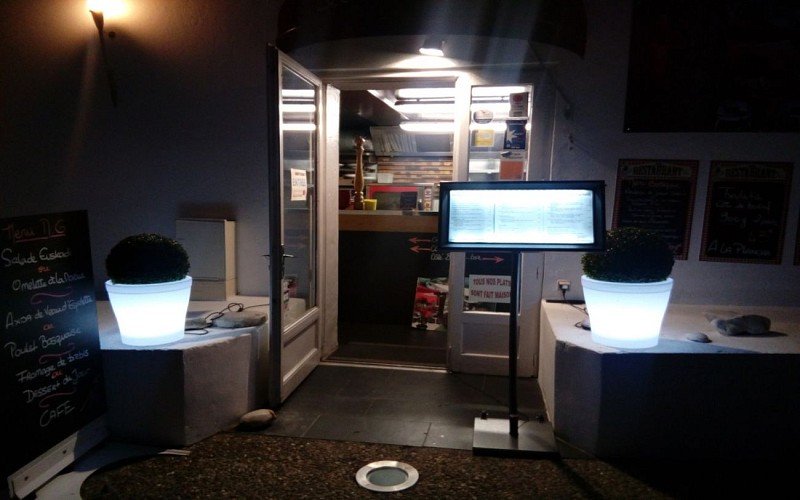 Asc_moments_gourmands_entrée_nuit