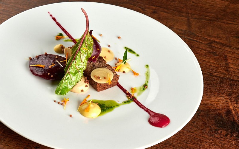 ARRAYA 20222535_WEB72dpi SRGB_┬®JPEG-STUDIOS