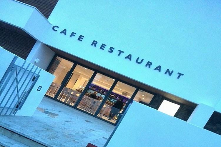 devanture hotel restaurant santiago