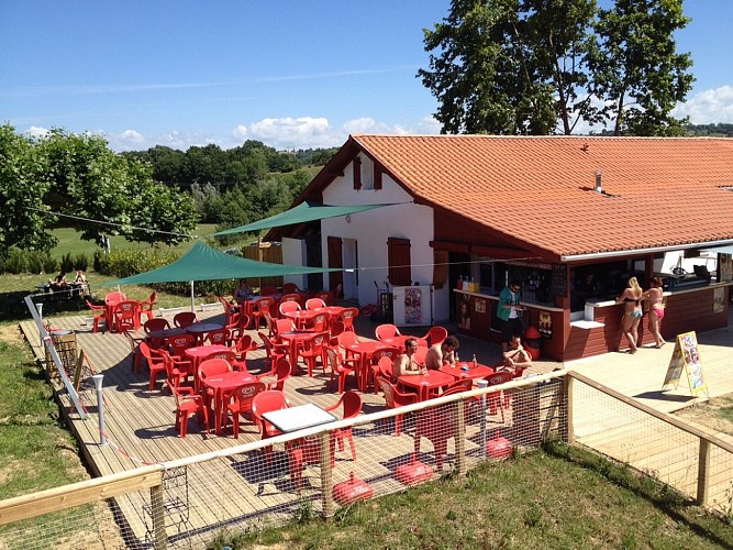 Snack bar du lac des Arroques 1