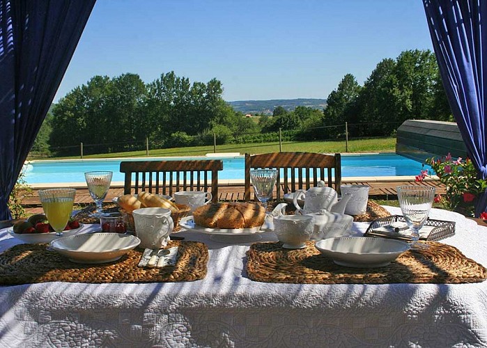 Limeuil-Rolandie-petit-dejeuner-29