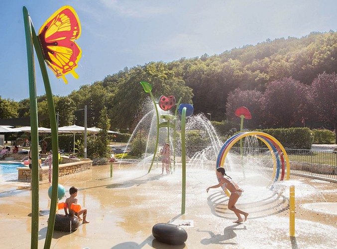 10- aire de jeux aquatiques enfants