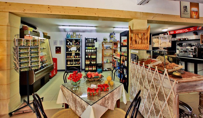 epicerie-La-Riviere