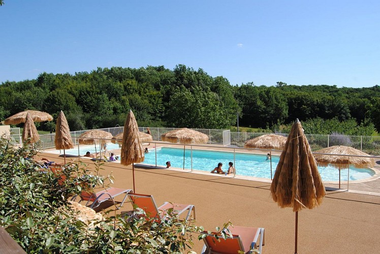 CAMPING LES PIERRES CHAUDES 1