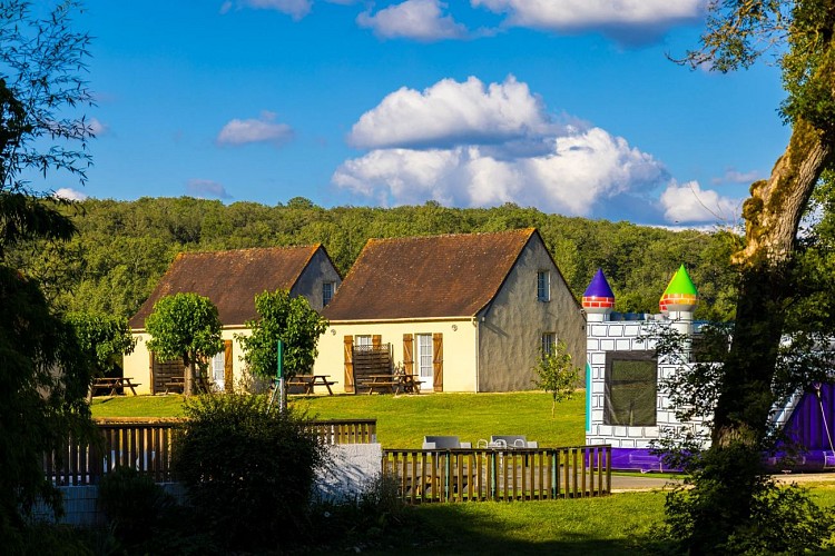 Camping d'Auberoche à Le Change 5 2