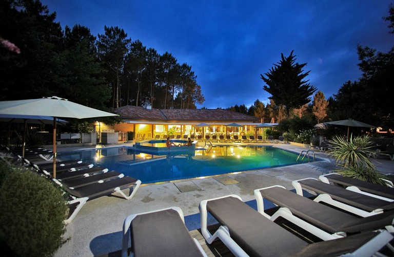 VSG_camping_océane_piscine de nuit