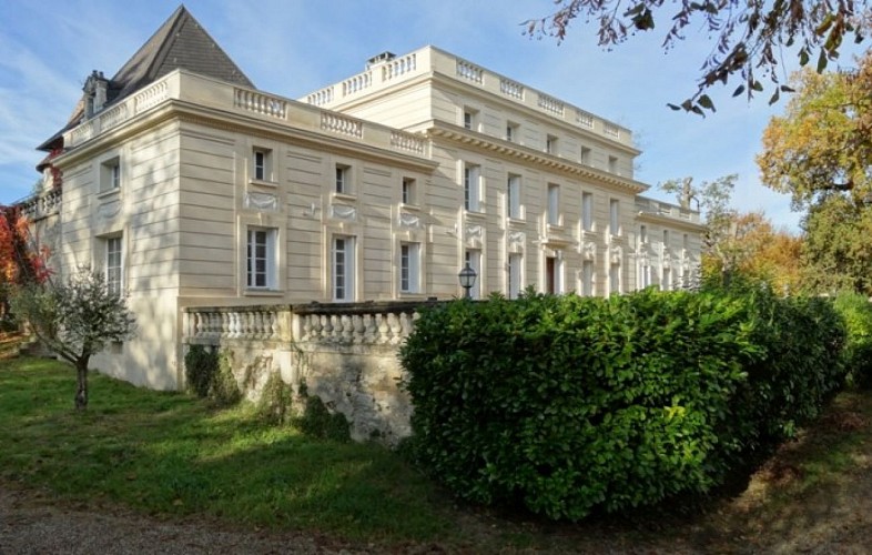 Château de Laroche 01