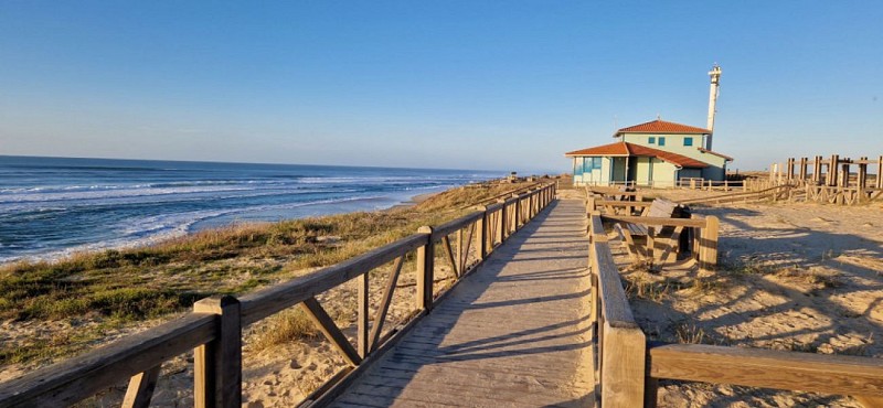 LIT-CampingCap_Plage_Cap_poste_secours