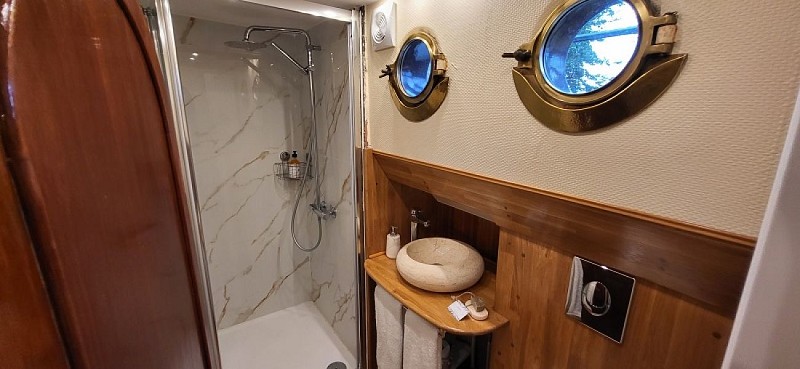 Péniche Wakaï - sdb