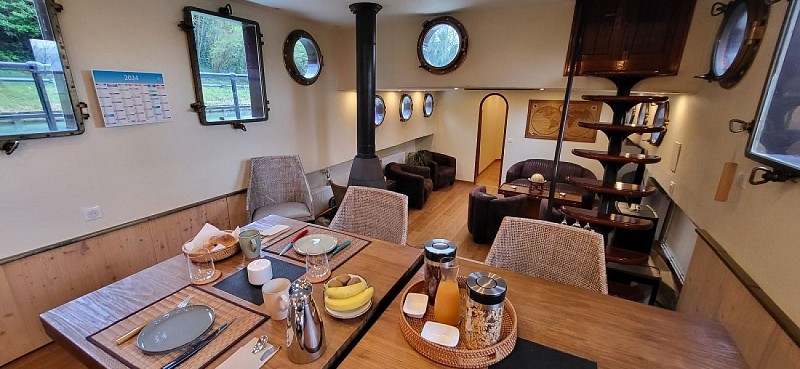 Péniche Wakaï - vue intérieur 1