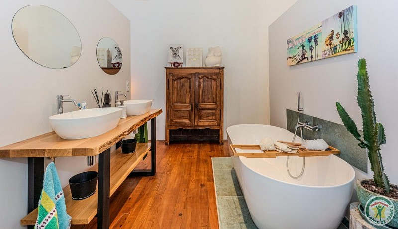 HLOAQU047V50INVZ_Lauzun_CH-UnPetitChâteau_2457_photo3