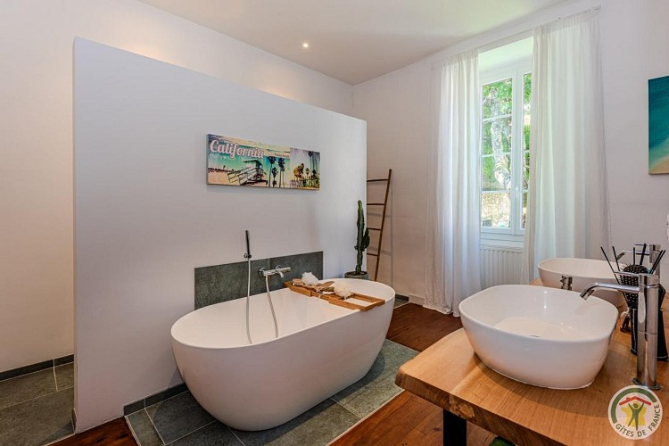 HLOAQU047V50INVZ_Lauzun_CH-UnPetitChâteau_2457_photo5