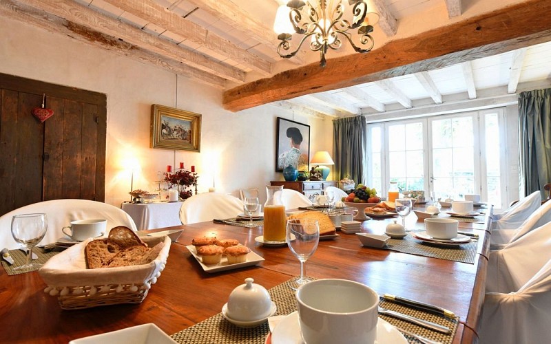 Petit dej-Oyhanartia