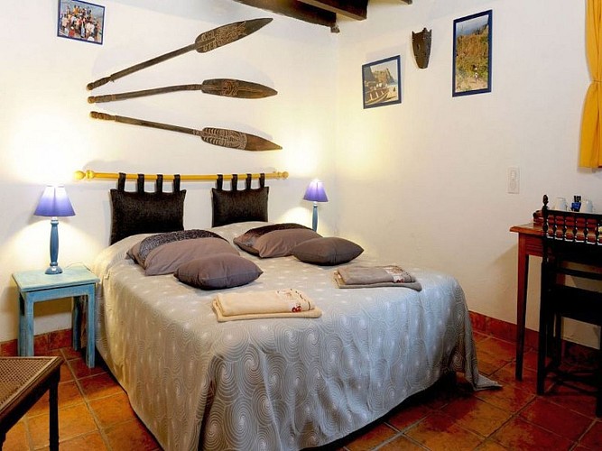 Idiratekoborda-chambre beige-St Etienne de Baigorry