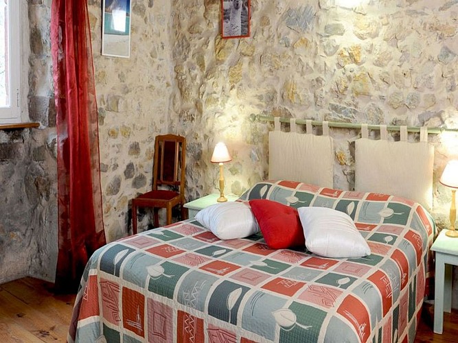 Idiratekoborda-chambre rouge-St Etienne de Baigorry