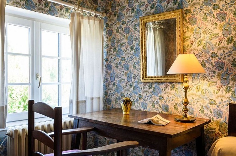 Dominxenea-chambre-bureau