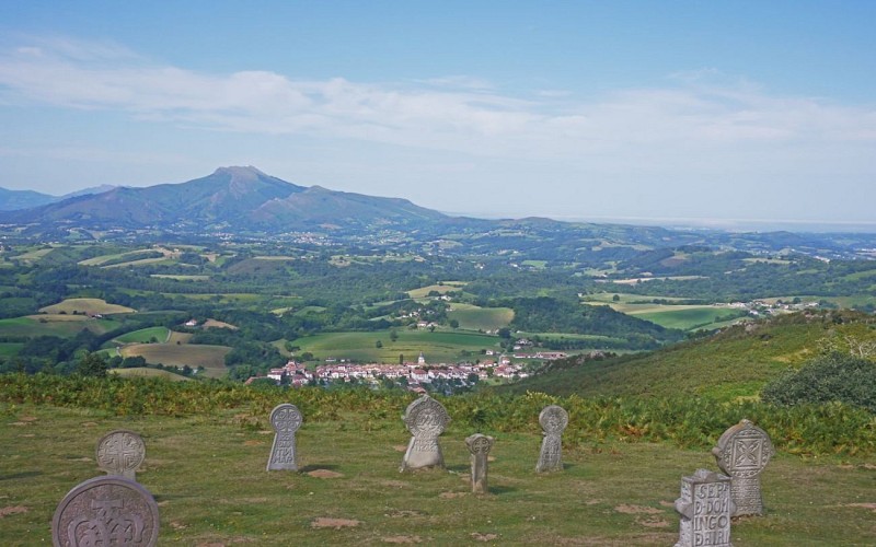 thumbnail_2015 29 08 Ainhoa chapelle aubépine Rhune - Crédit Yoni