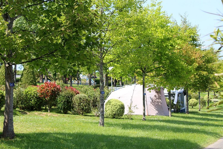 Camping Eskualduna - Tentes
