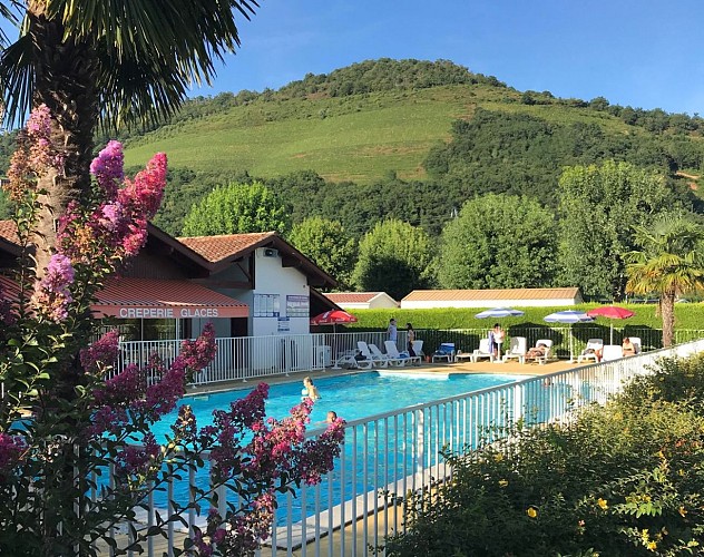 Europ Camping - piscine vue montagnes - Ascarat