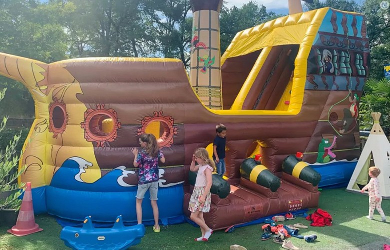 06 - Structure gonflable bateau