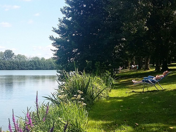 camping-nature-bord-de-lac-bonnes-vacances-sarl