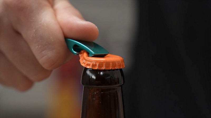 Décapsulage bières