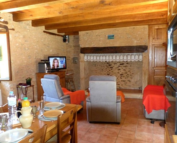 Fonchave avec sa piscine privée au nord de Sarlat_10