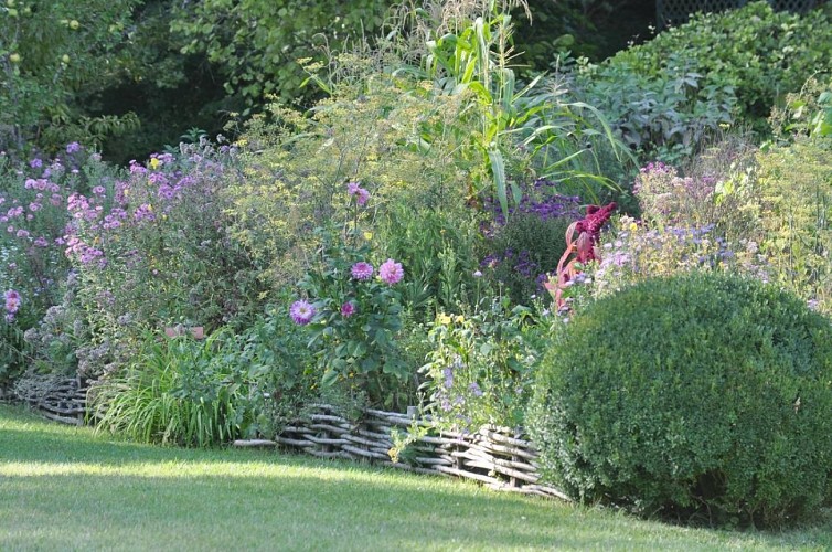 Le Vallon de l'Albarède avec piscine sud de Sarlat_4