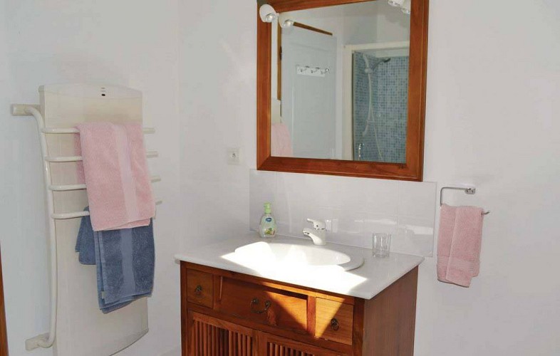 gite des rosiers salle de bain