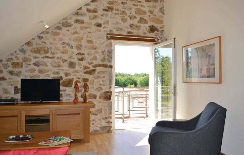 gite des rosiers salon balcon puyregonde dordogne