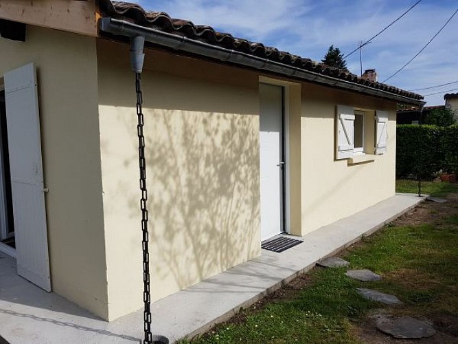 entrée gite les cerisiers preignac