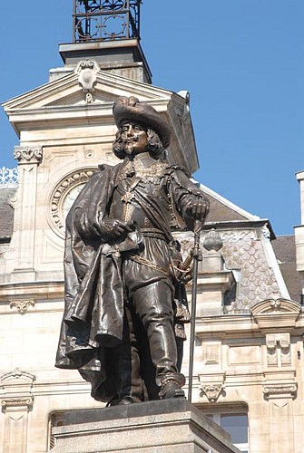 Statue de Charles de Gonzague