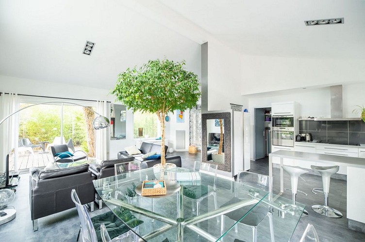 OTI-4 square Dous Casous 40660 Messanges-190920-009