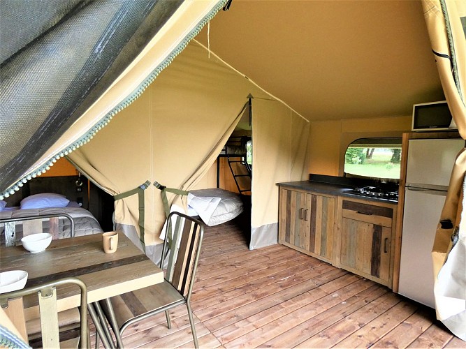 Coin cuisine Lodge Kilimandjaro avec Gîtes de France Landes à St Julien en Born