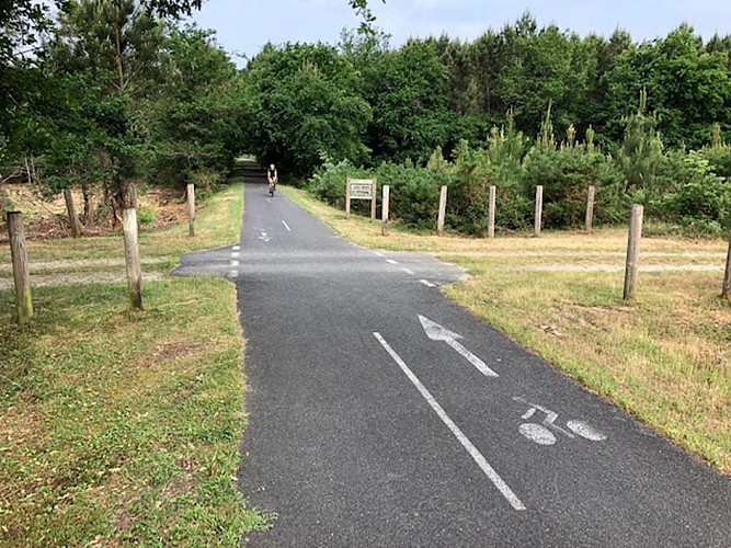 UZA_MOURRE Jacqueline_Piste cyclable