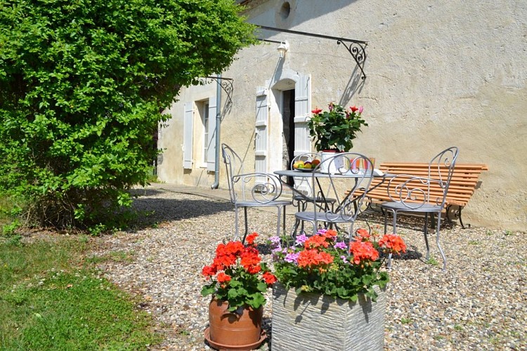 HLOAQU047FS00016_563001