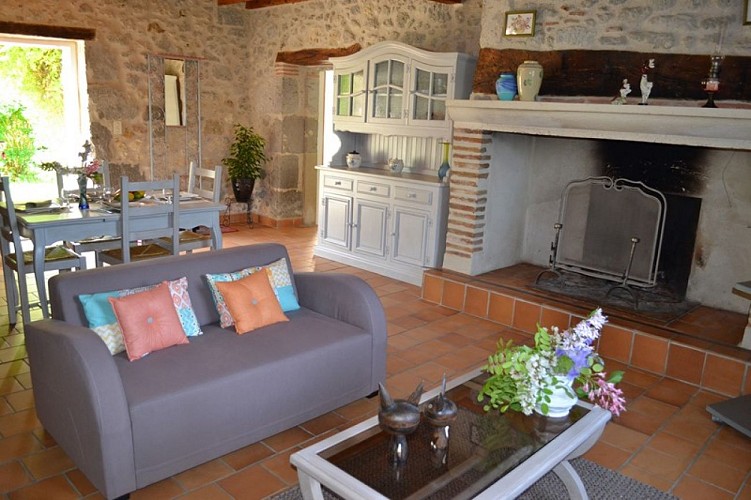 HLOAQU047FS00016_563001- [600x800]