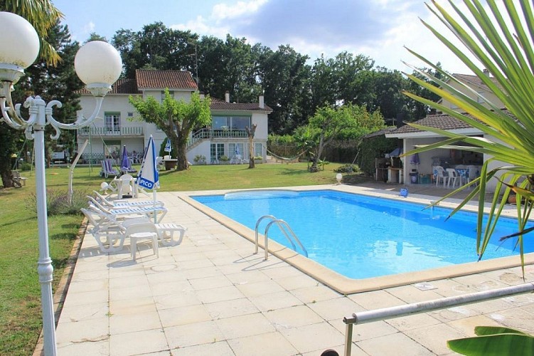 miramont de guyenne-gite les bananiers-maison et piscine
