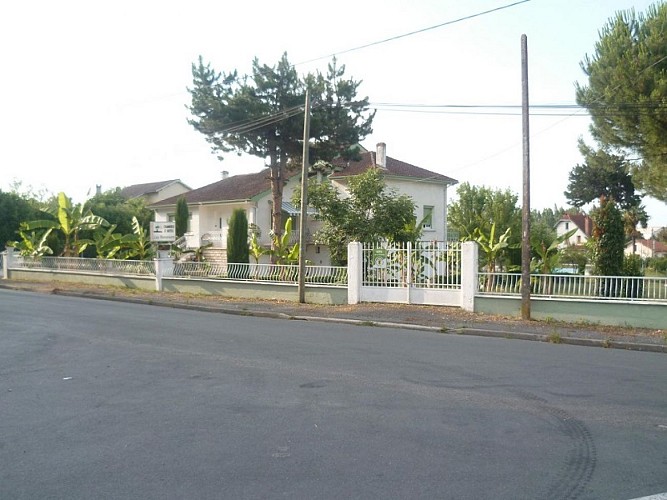 miramont de guyenne-gite les bananiers-facade 3