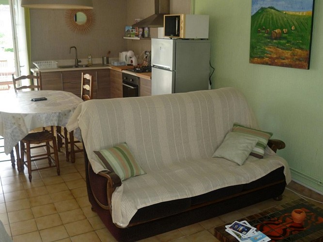 miramont de guyenne-gite les bananiers-salon et cuisine