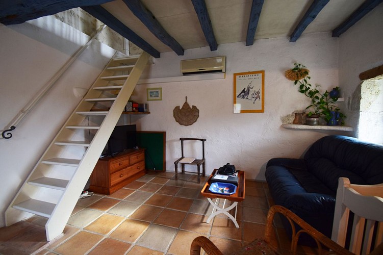 HLOAQU047FS000KU_Castella_2